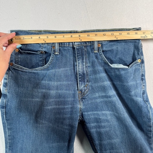 Levis Jeans Mens 34 Straight Blue 559 Mid Rise Medium Wash - Picture 4 of 12
